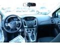 Oxford White - Focus SE Sedan Photo No. 12