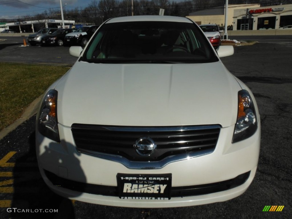 Winter Frost Pearl Nissan Altima