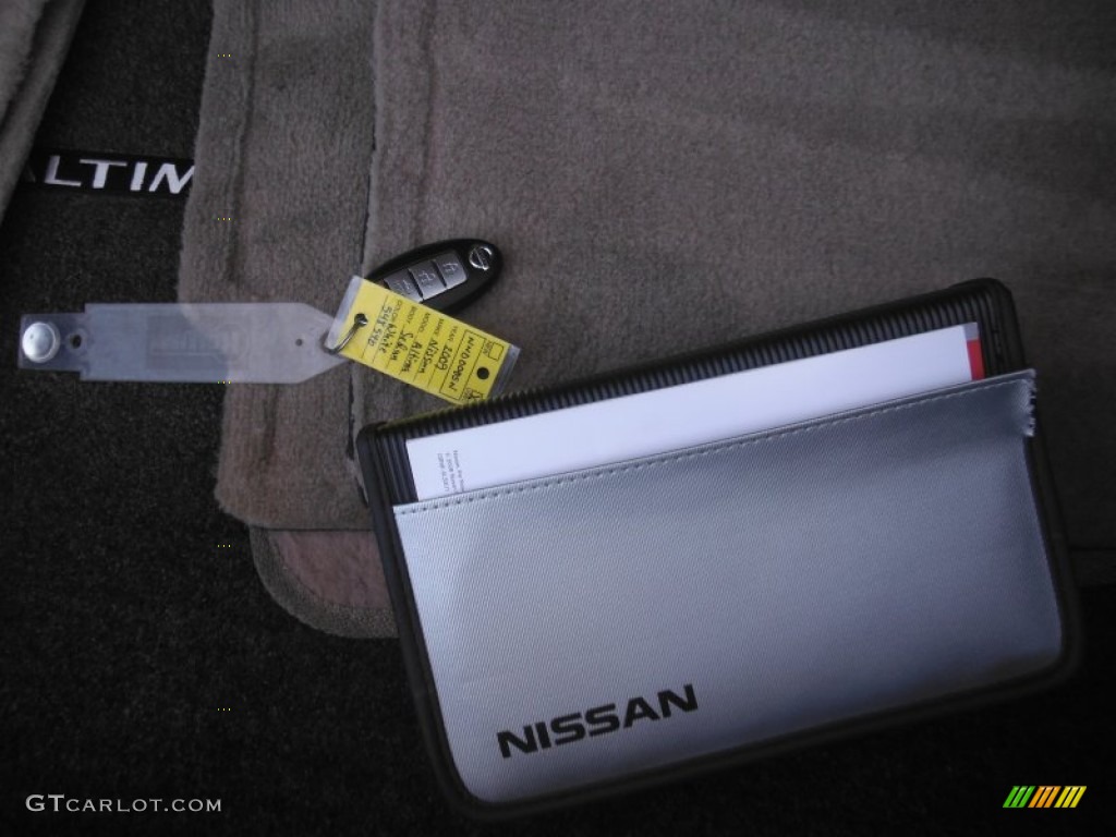 2009 Altima 2.5 S - Winter Frost Pearl / Blond photo #7