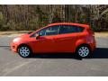 Race Red - Fiesta SE Hatchback Photo No. 9