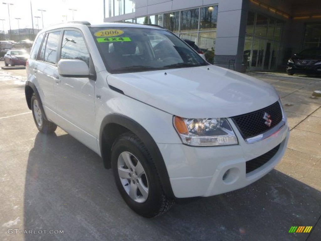 2006 Grand Vitara XSport 4x4 - White Pearl / Black photo #8
