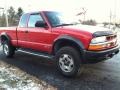 Victory Red - S10 LS Extended Cab 4x4 Photo No. 5