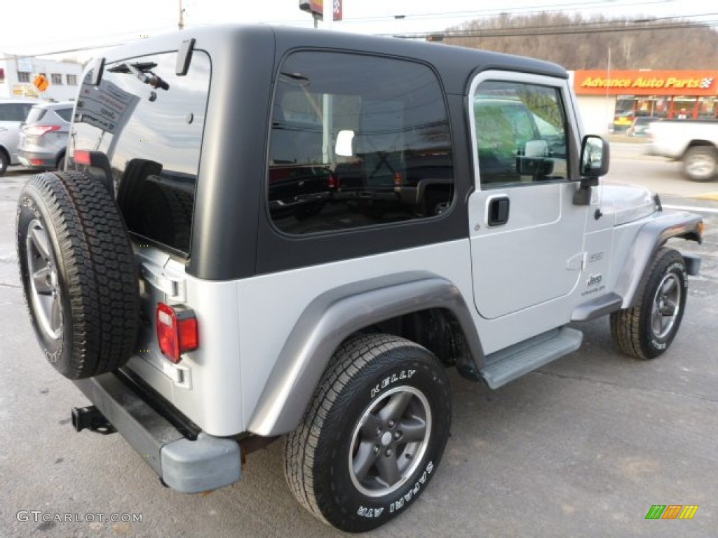 2004 Wrangler X 4x4 - Bright Silver Metallic / Dark Slate Gray photo #6