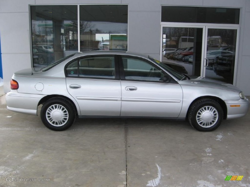 Galaxy Silver Metallic 2002 Chevrolet Malibu Sedan Exterior Photo #88790939
