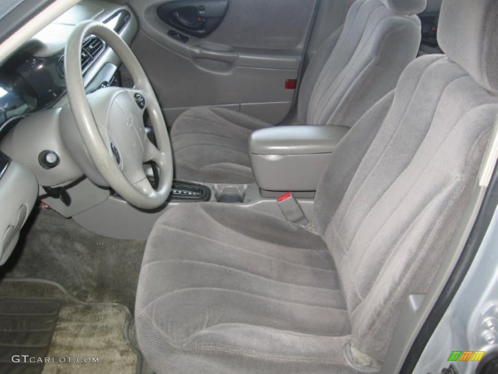 2002 Malibu Sedan - Galaxy Silver Metallic / Gray photo #8