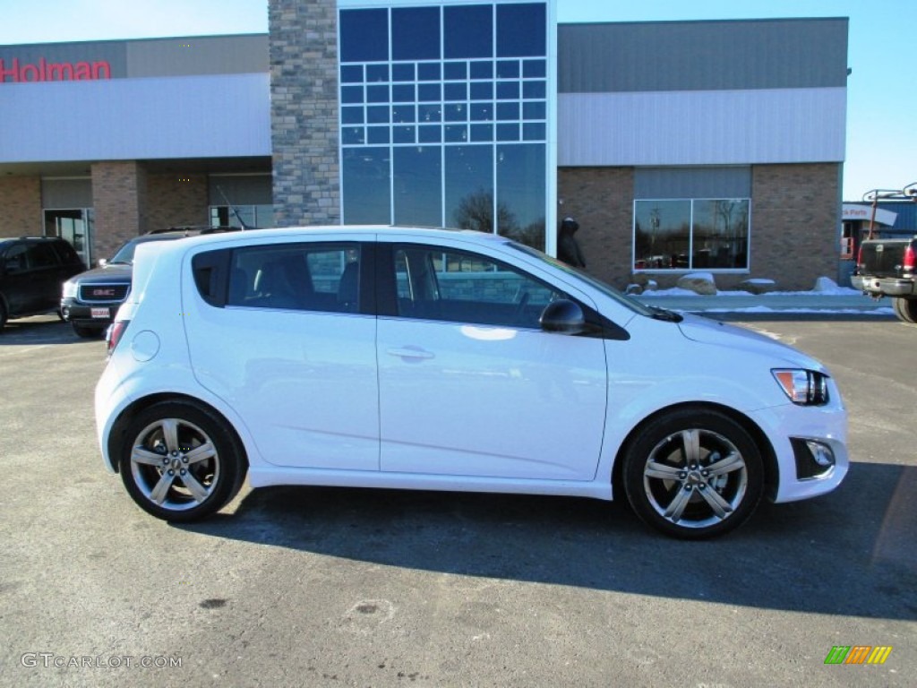 2013 Sonic RS Hatch - Summit White / RS Jet Black Leather/Microfiber photo #1