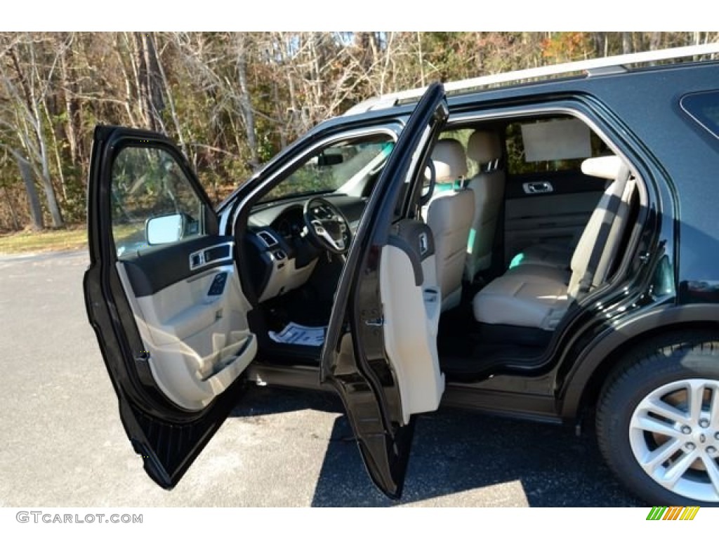 2014 Explorer XLT - Dark Side / Medium Light Stone photo #11