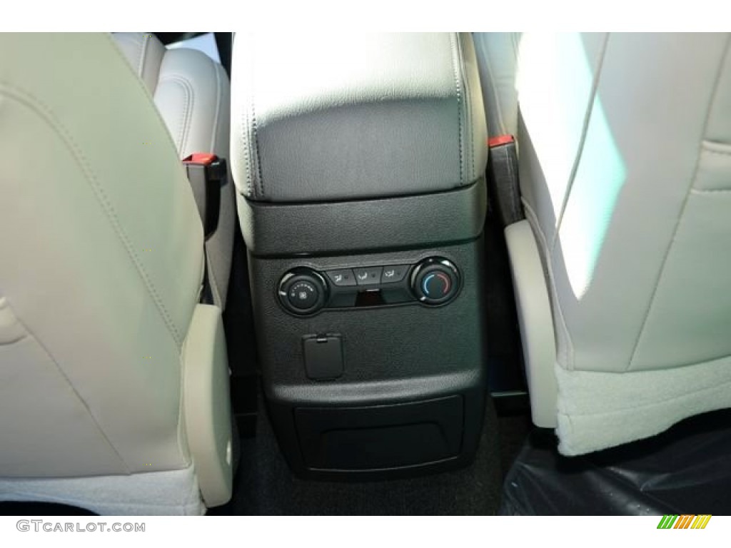 2014 Explorer XLT - Dark Side / Medium Light Stone photo #14