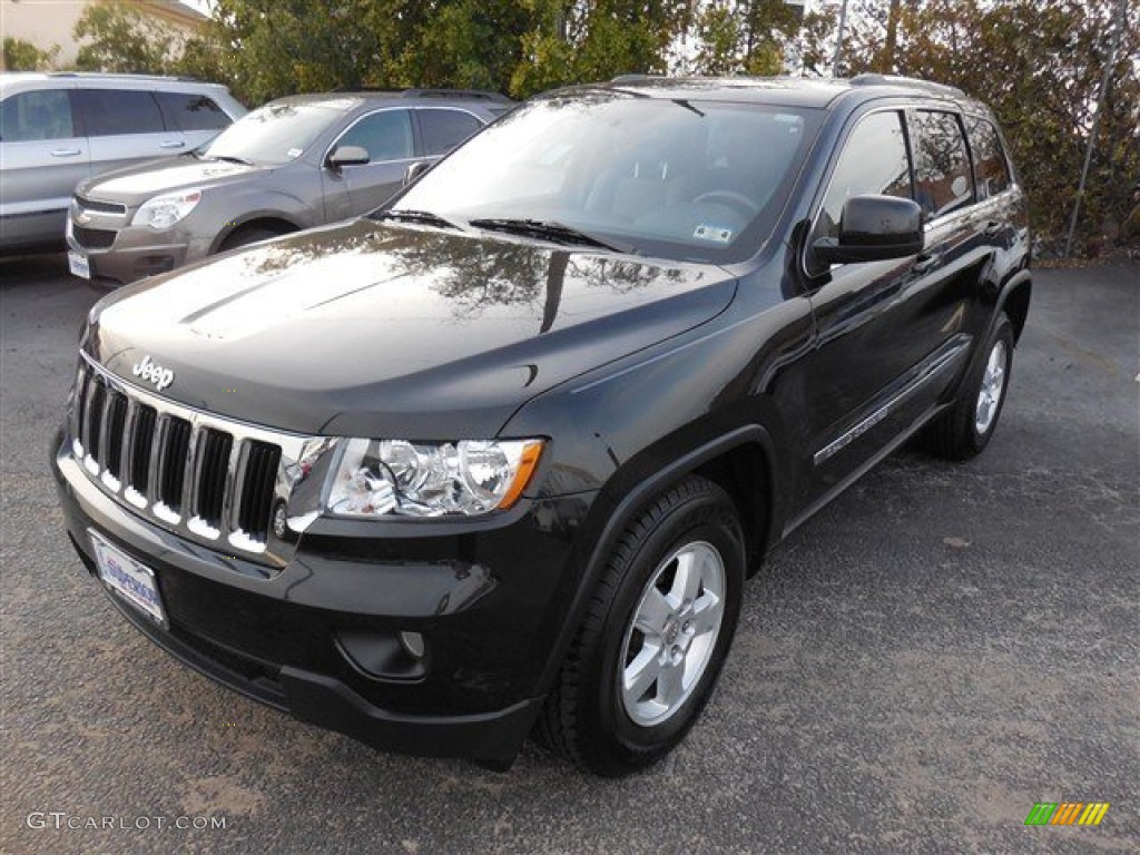 2011 Grand Cherokee Laredo 4x4 - Blackberry Pearl / Dark Graystone/Medium Graystone photo #1