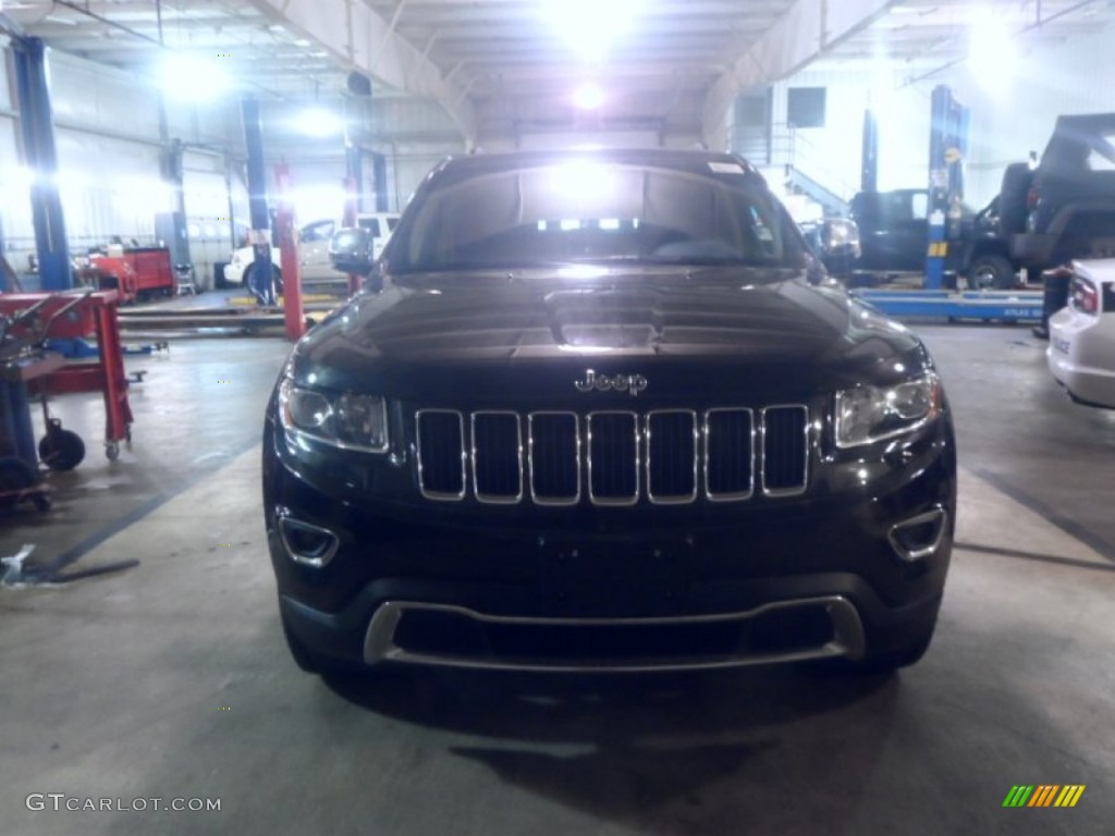 2014 Grand Cherokee Limited 4x4 - Brilliant Black Crystal Pearl / New Zealand Black/Light Frost photo #3
