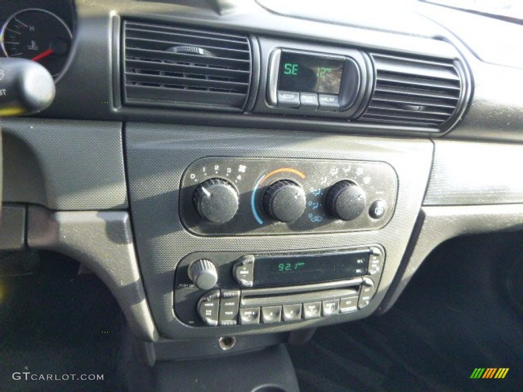 2005 Sebring Sedan - Graphite Metallic / Dark Slate Gray photo #13