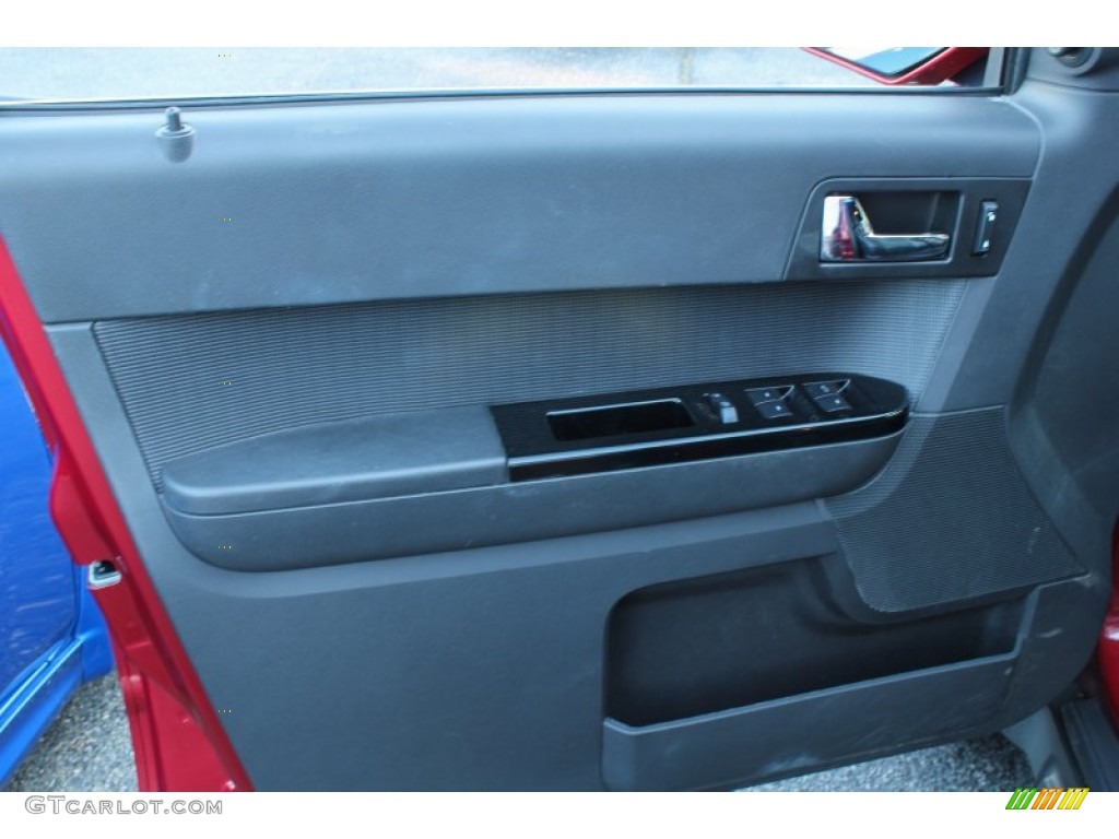 2012 Escape Limited V6 - Toreador Red Metallic / Charcoal Black photo #10