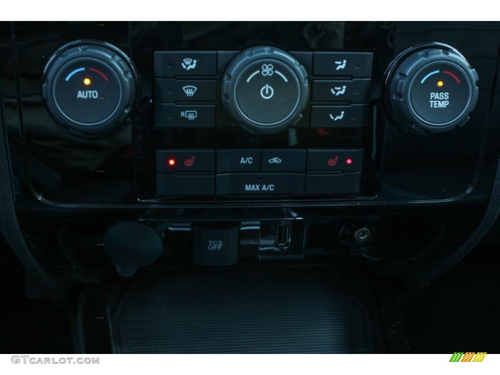 2012 Escape Limited V6 - Toreador Red Metallic / Charcoal Black photo #13