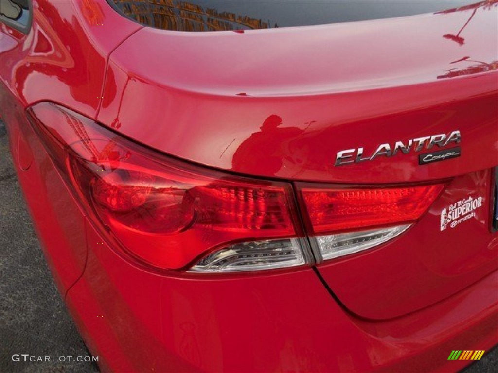 2013 Elantra Coupe SE - Red / Gray photo #10
