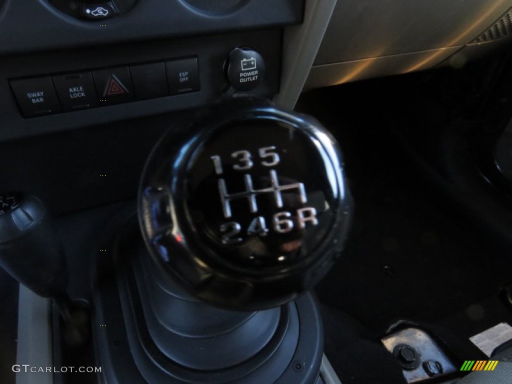 2007 Jeep Wrangler Rubicon 4x4 Transmission Photos