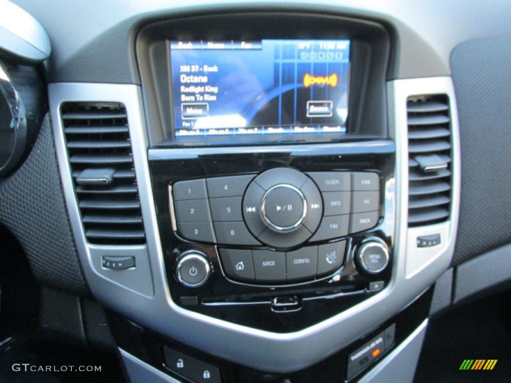 2014 Chevrolet Cruze LT Controls Photo #88802426