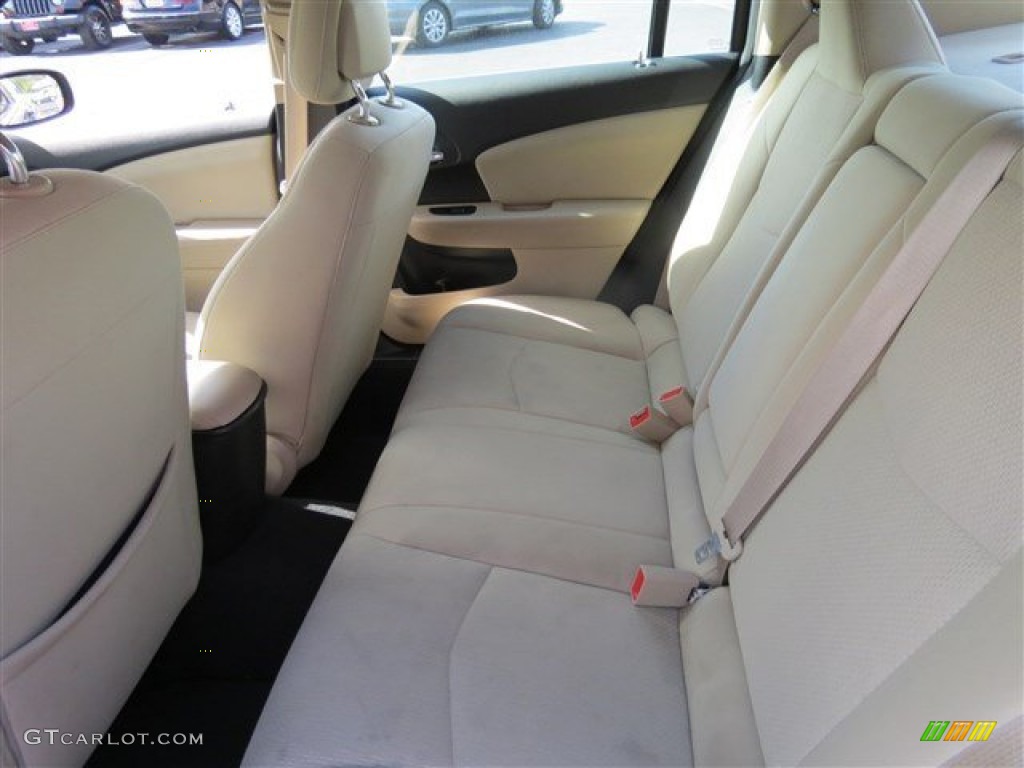 2012 200 Touring Sedan - Blackberry Pearl Coat / Black/Light Frost photo #12