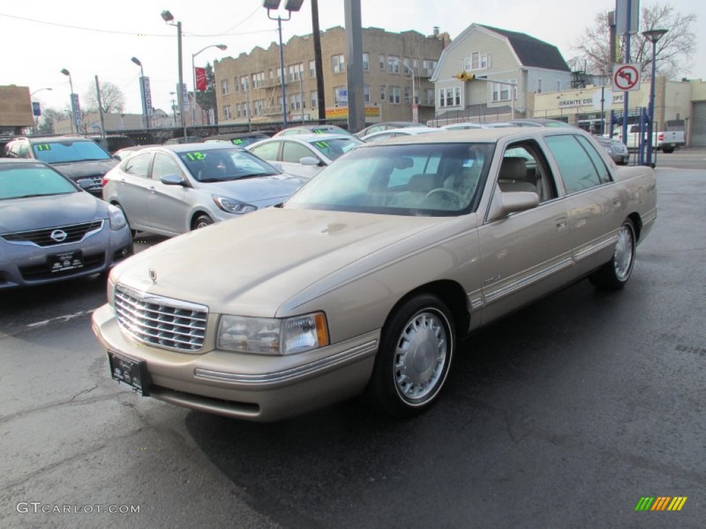 1998 DeVille Sedan - Light Driftwood Metallic / Camel photo #3
