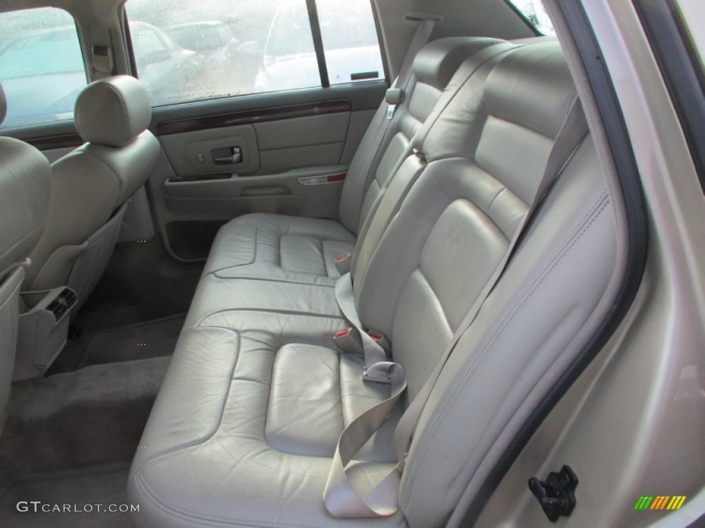 1998 DeVille Sedan - Light Driftwood Metallic / Camel photo #10