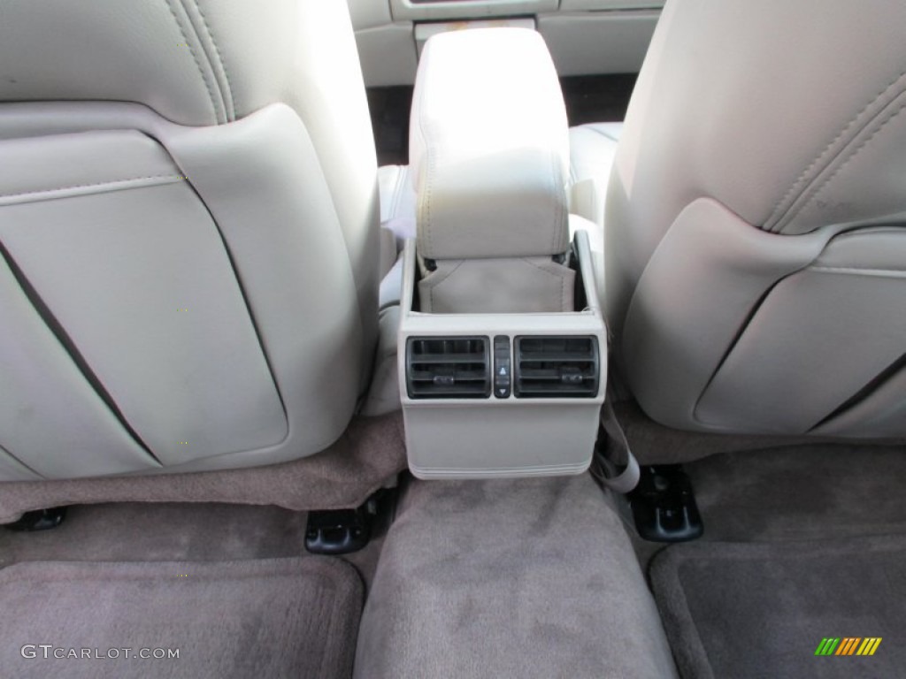 1998 DeVille Sedan - Light Driftwood Metallic / Camel photo #11