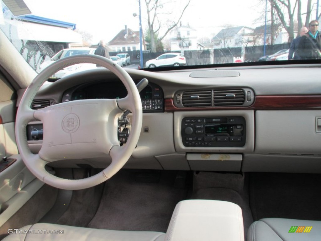 1998 DeVille Sedan - Light Driftwood Metallic / Camel photo #12