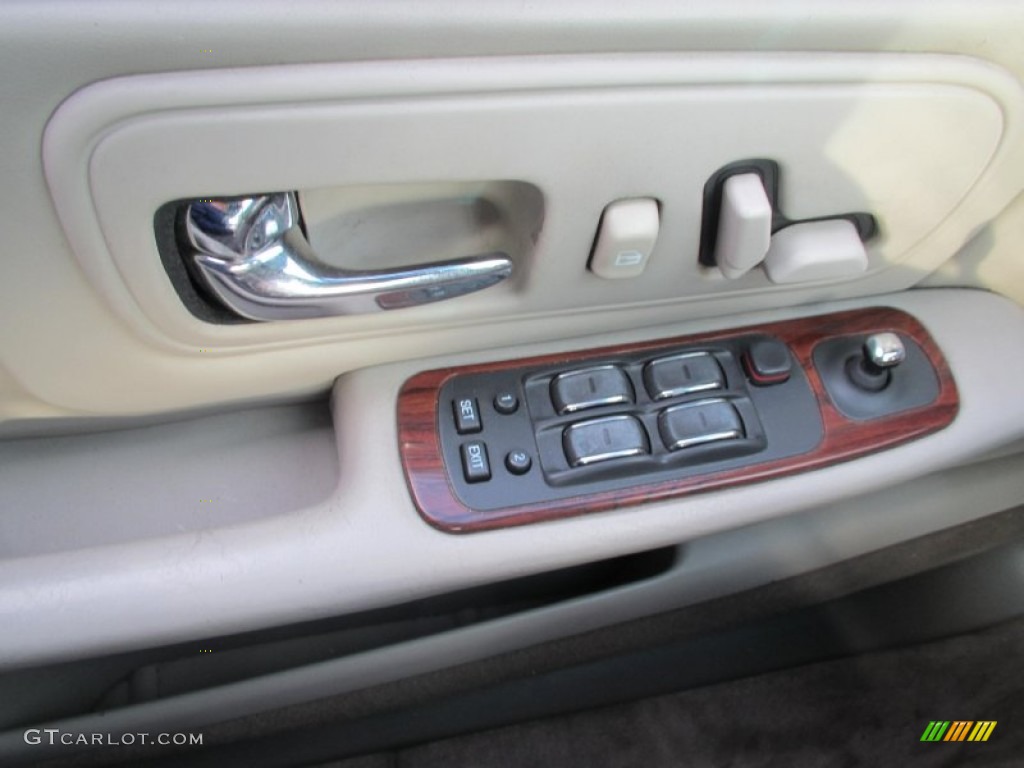 1998 DeVille Sedan - Light Driftwood Metallic / Camel photo #15