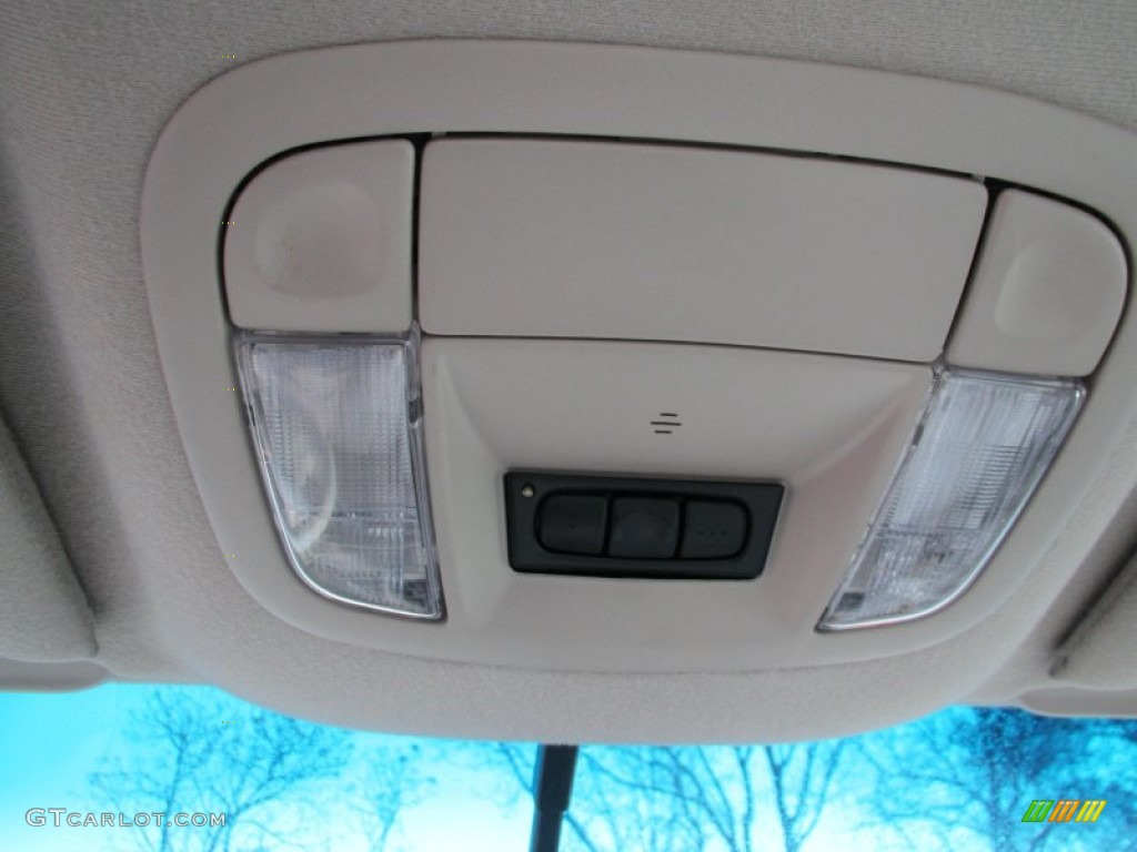 1998 DeVille Sedan - Light Driftwood Metallic / Camel photo #16