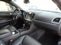 Gloss Black - 300 C AWD Photo No. 6