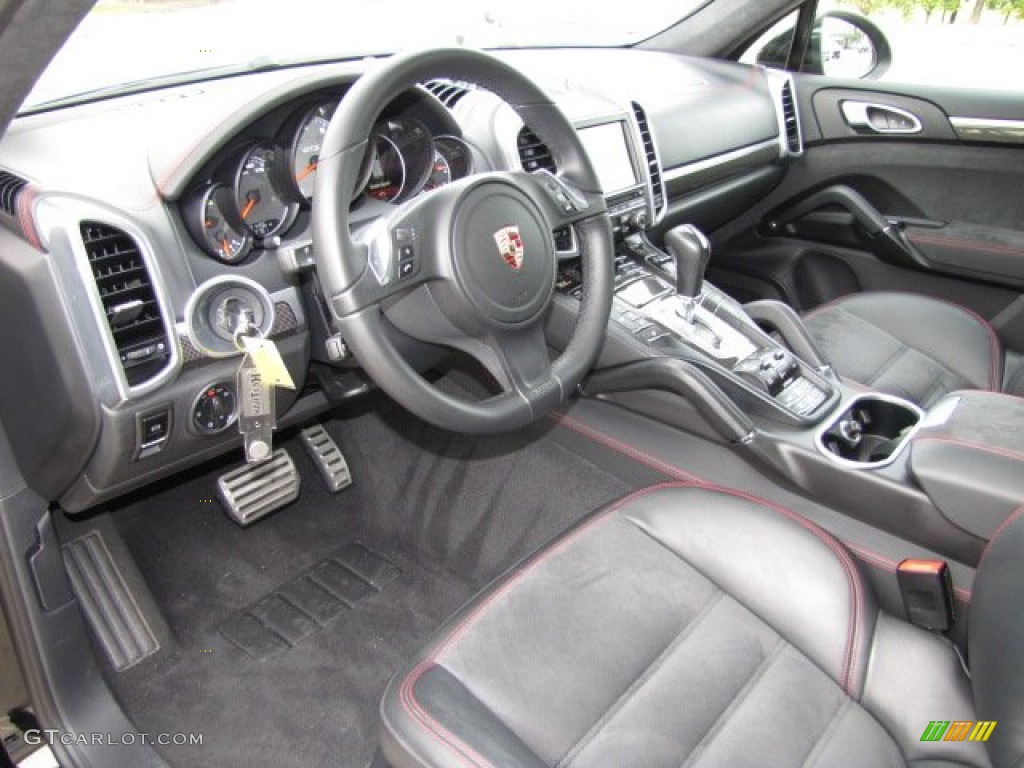 Black Interior 2013 Porsche Cayenne GTS Photo #88807451