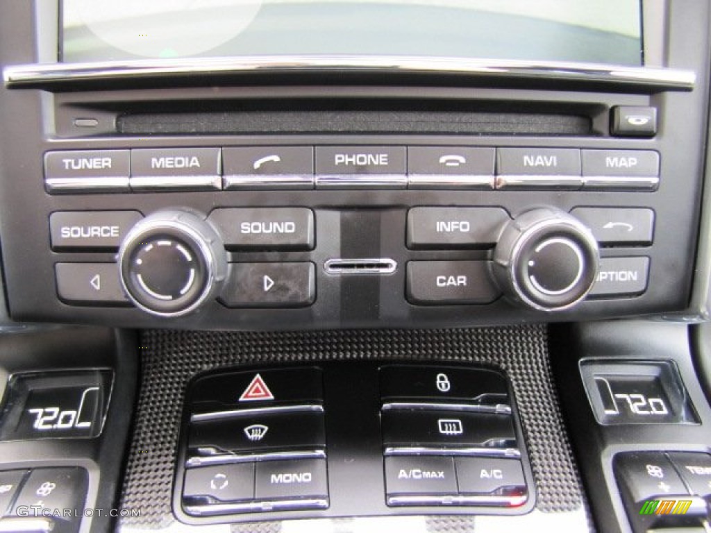 2013 Porsche Cayenne GTS Controls Photo #88807637