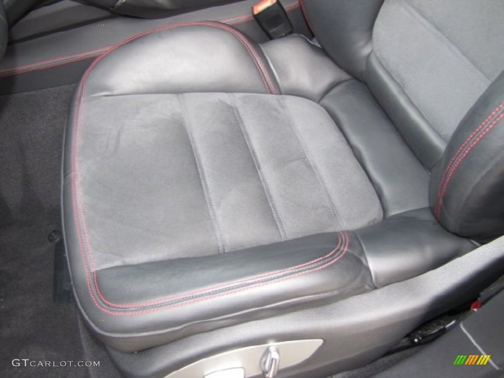 Black Interior 2013 Porsche Cayenne GTS Photo #88807999