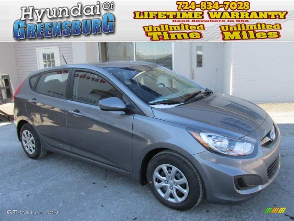 Triathlon Gray Hyundai Accent