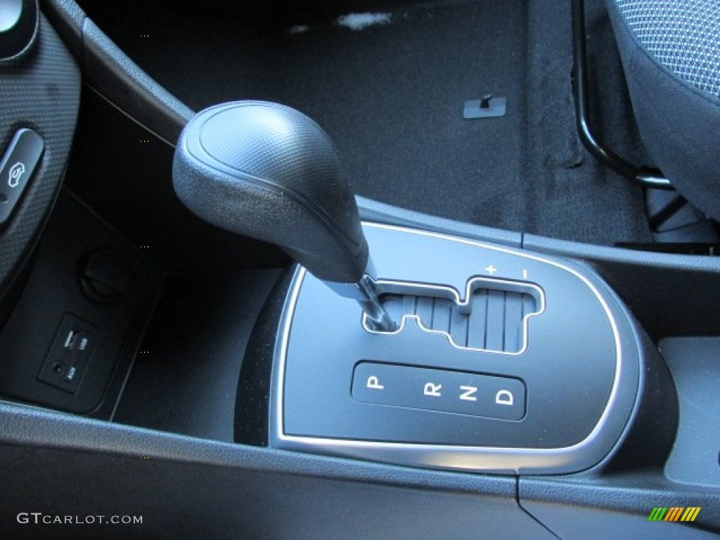 2014 Hyundai Accent GS 5 Door Transmission Photos