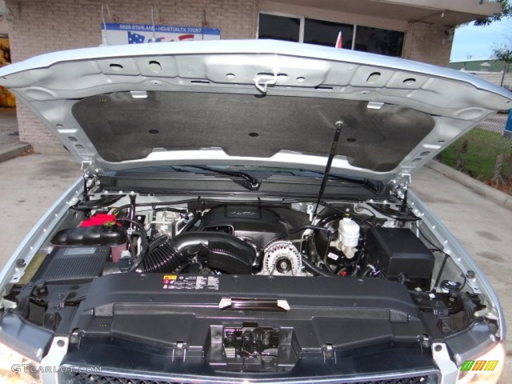 2013 Suburban LT - Silver Ice Metallic / Light Cashmere/Dark Cashmere photo #34