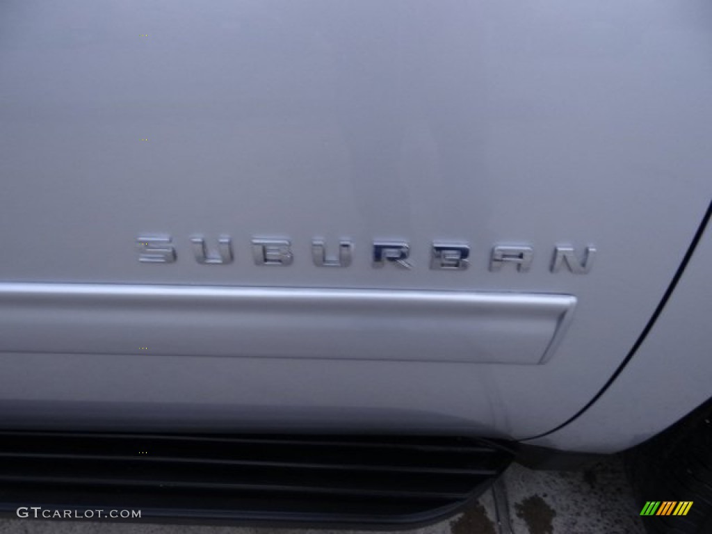 2013 Suburban LT - Silver Ice Metallic / Light Cashmere/Dark Cashmere photo #41