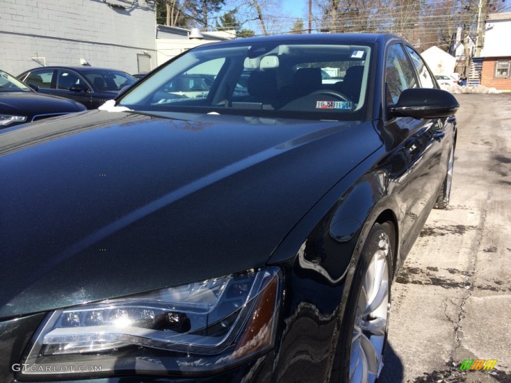 2013 A8 3.0T quattro - Emerald Black Metallic / Black photo #3