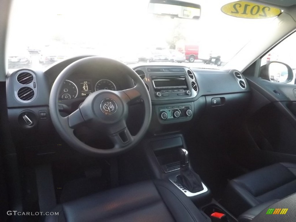 2012 Tiguan LE - Deep Black Metallic / Black photo #5