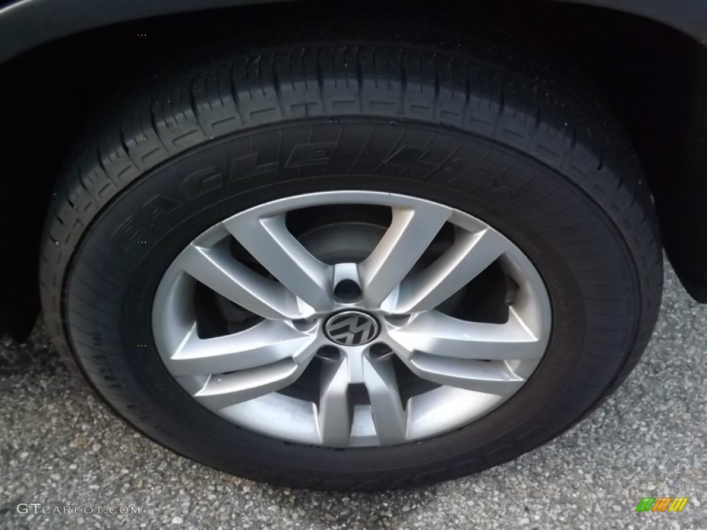 2012 Tiguan LE - Deep Black Metallic / Black photo #10