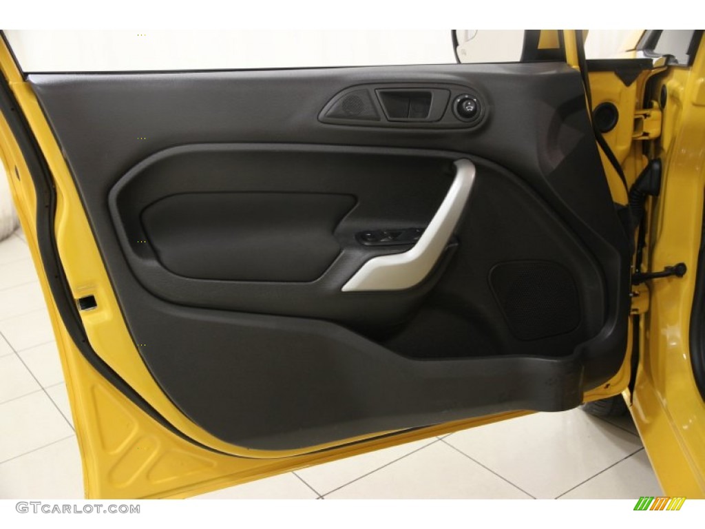 2011 Fiesta SES Hatchback - Yellow Blaze Metallic Tri-Coat / Charcoal Black/Blue Cloth photo #4