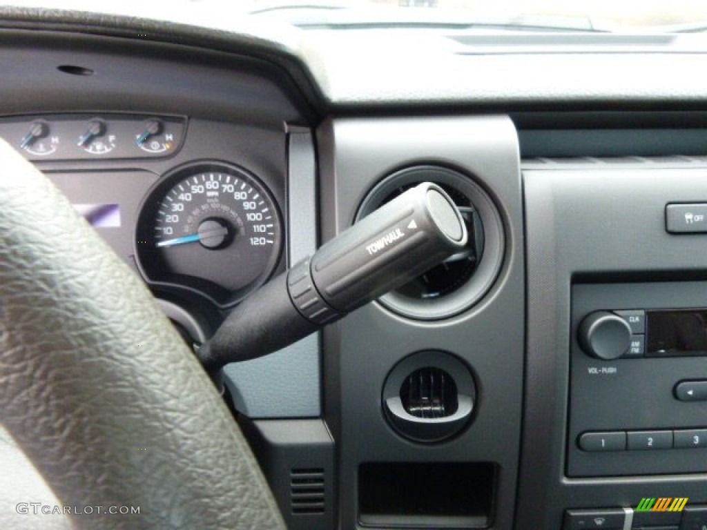 2014 F150 XL Regular Cab - Oxford White / Steel Grey photo #17