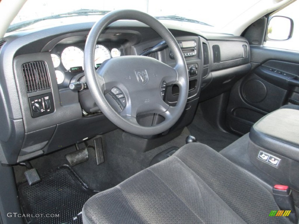 2003 Ram 1500 SLT Quad Cab 4x4 - Black / Dark Slate Gray photo #15