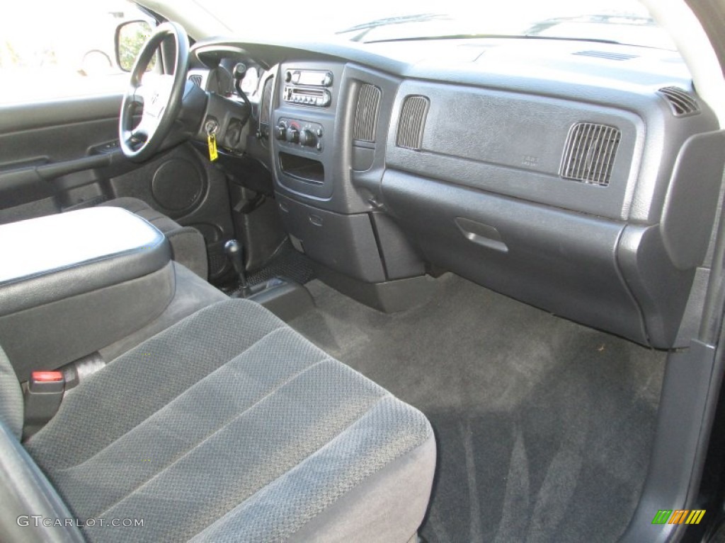 2003 Ram 1500 SLT Quad Cab 4x4 - Black / Dark Slate Gray photo #16