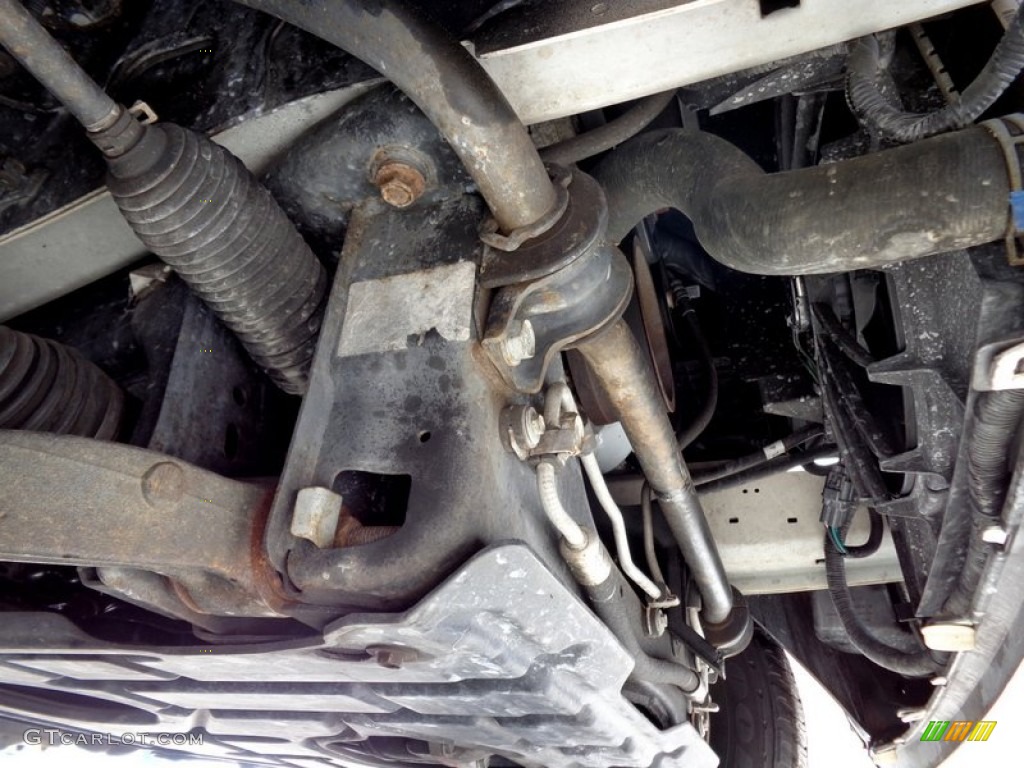2007 Jeep Commander Sport 4x4 Undercarriage Photo #88825864