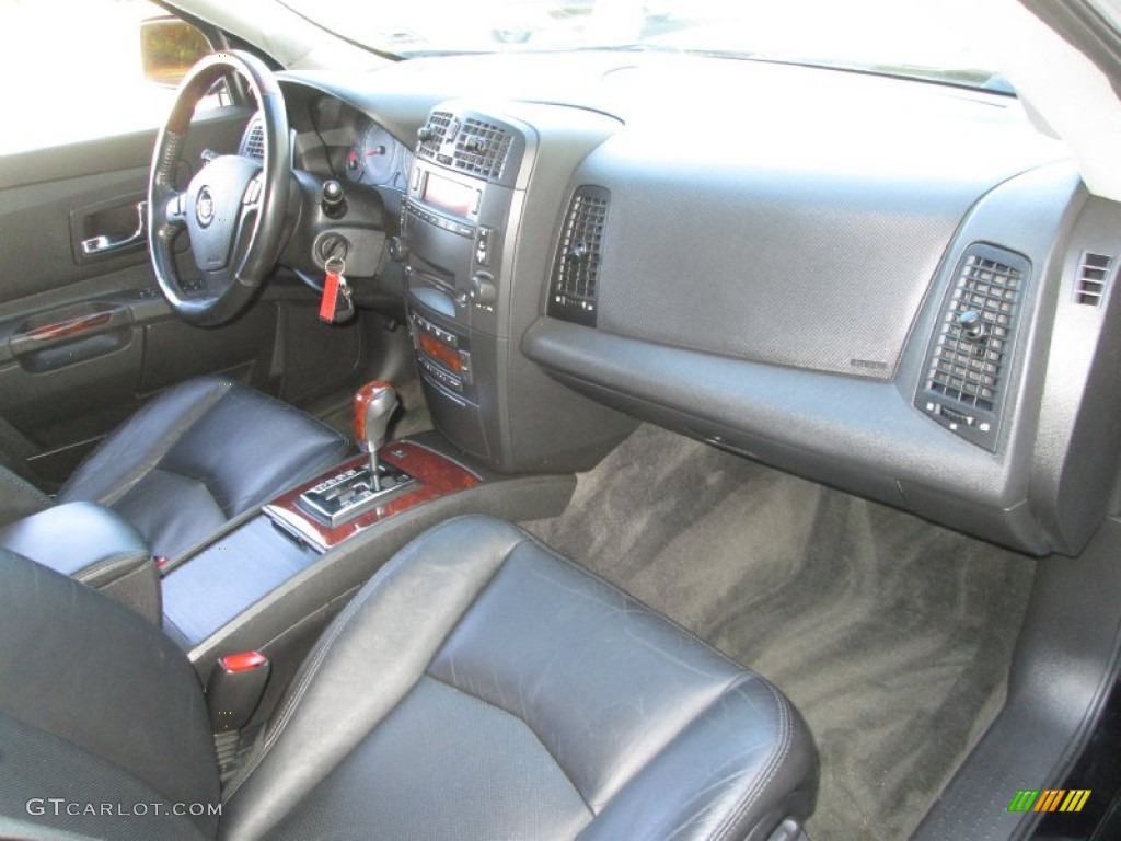 2004 Cadillac SRX V6 AWD Ebony Dashboard Photo #88828579