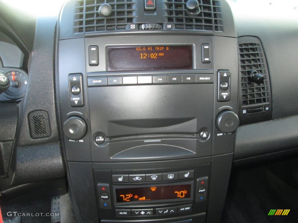 2004 Cadillac SRX V6 AWD Controls Photo #88828693