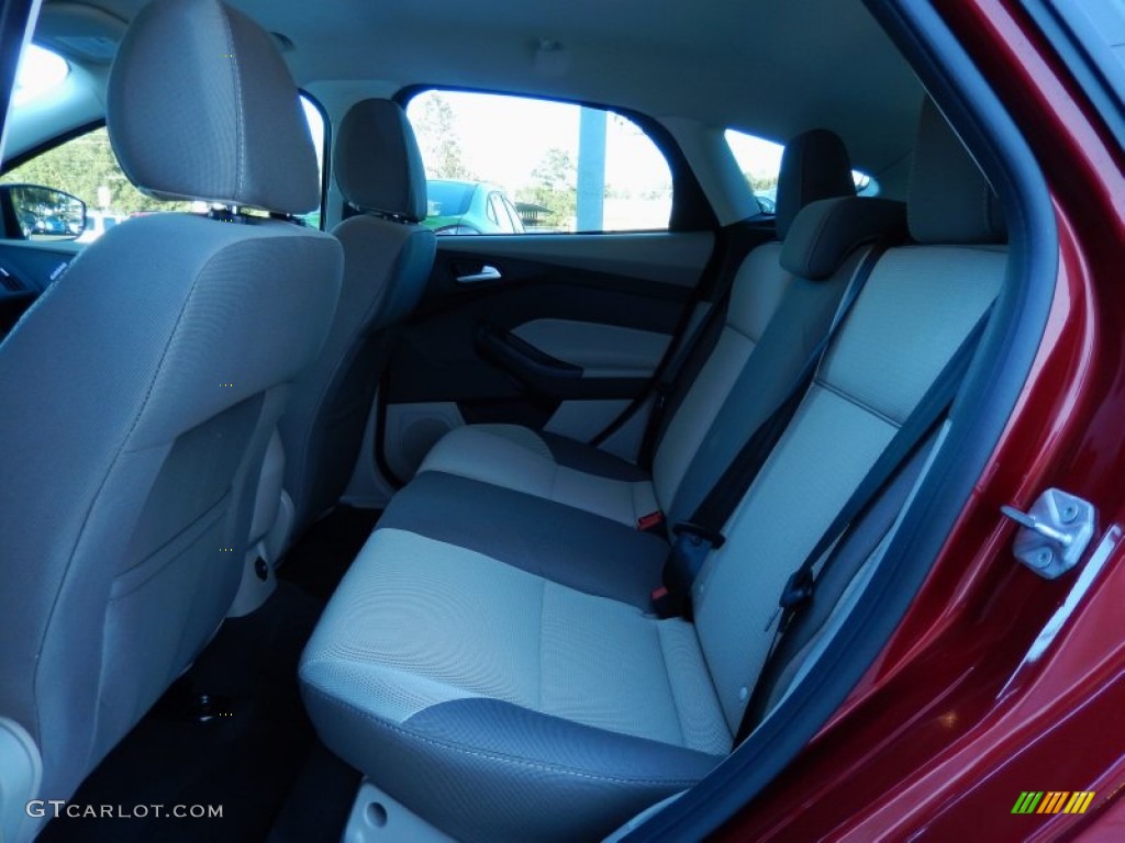 2014 Focus SE Hatchback - Ruby Red / Medium Light Stone photo #7