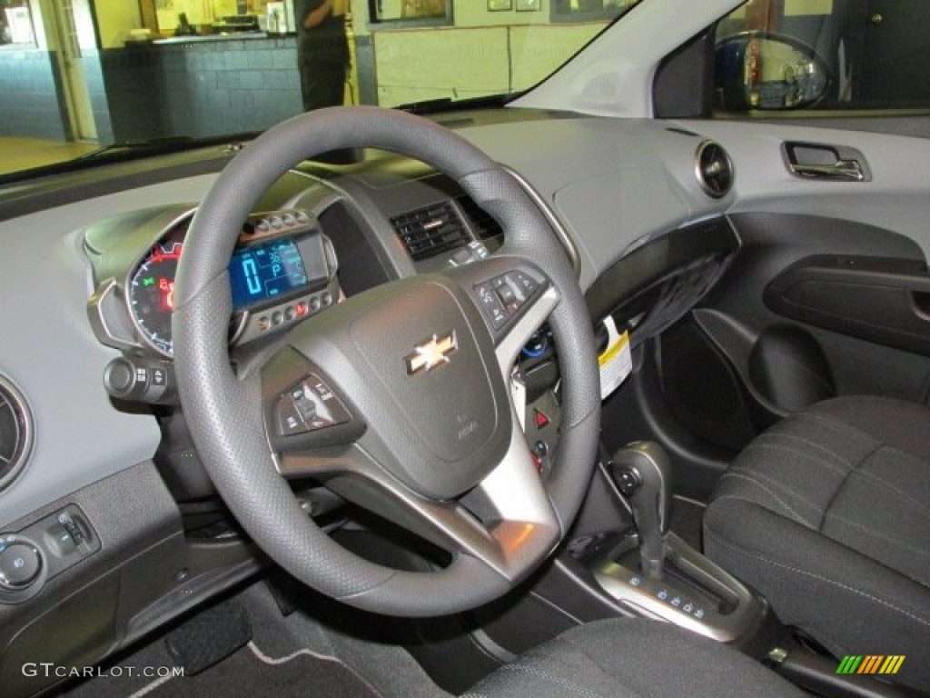 2014 Chevrolet Sonic LT Hatchback Jet Black/Dark Titanium Steering Wheel Photo #88830175
