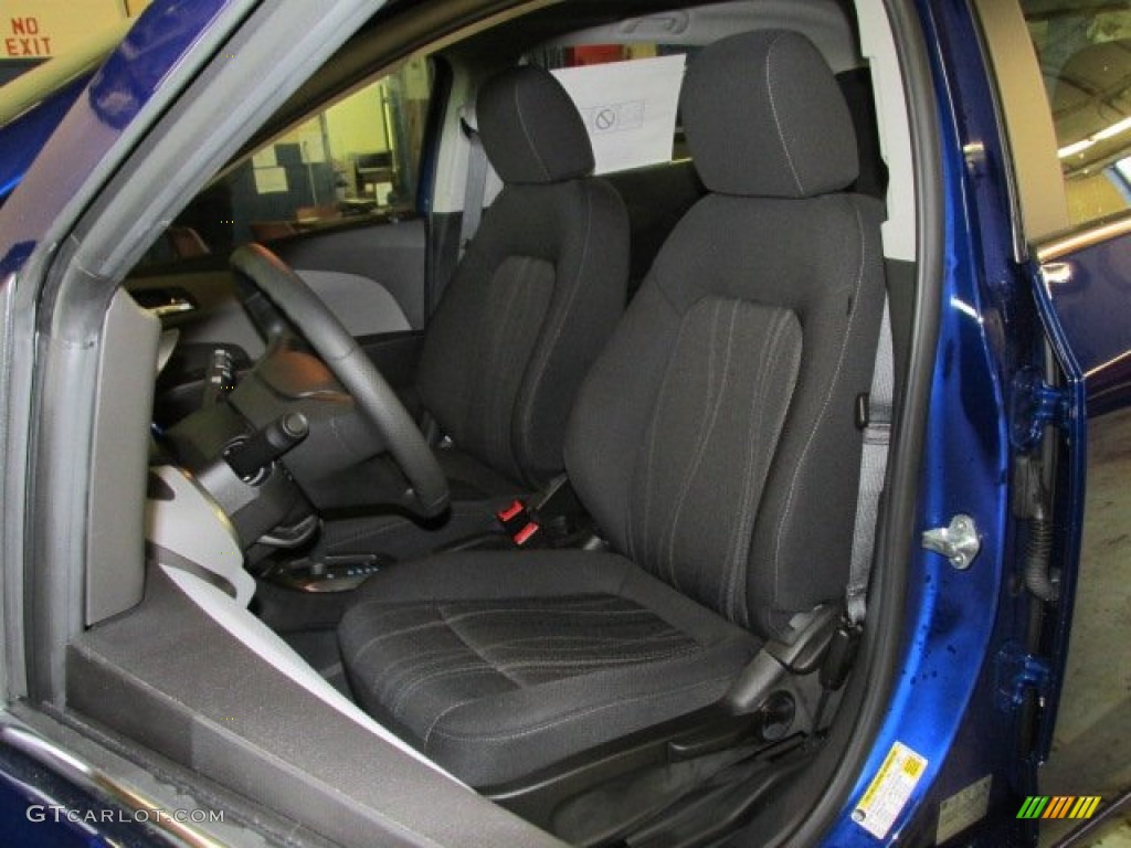 2014 Chevrolet Sonic LT Hatchback Front Seat Photo #88830199