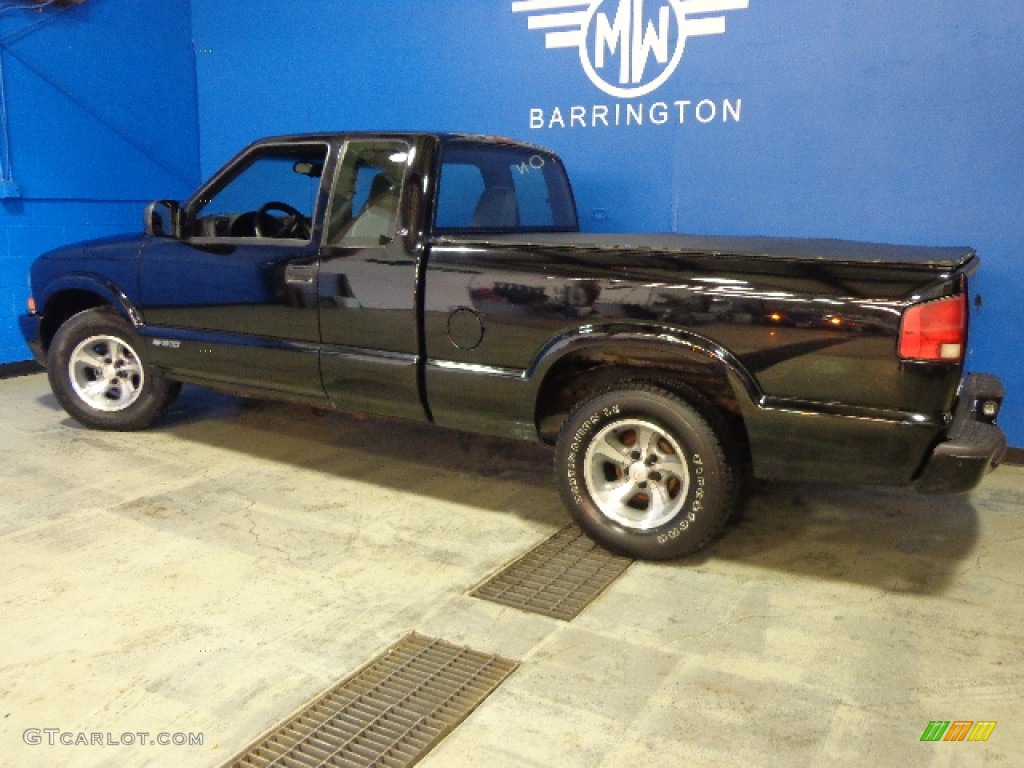 2001 S10 LS Extended Cab - Onyx Black / Graphite photo #4
