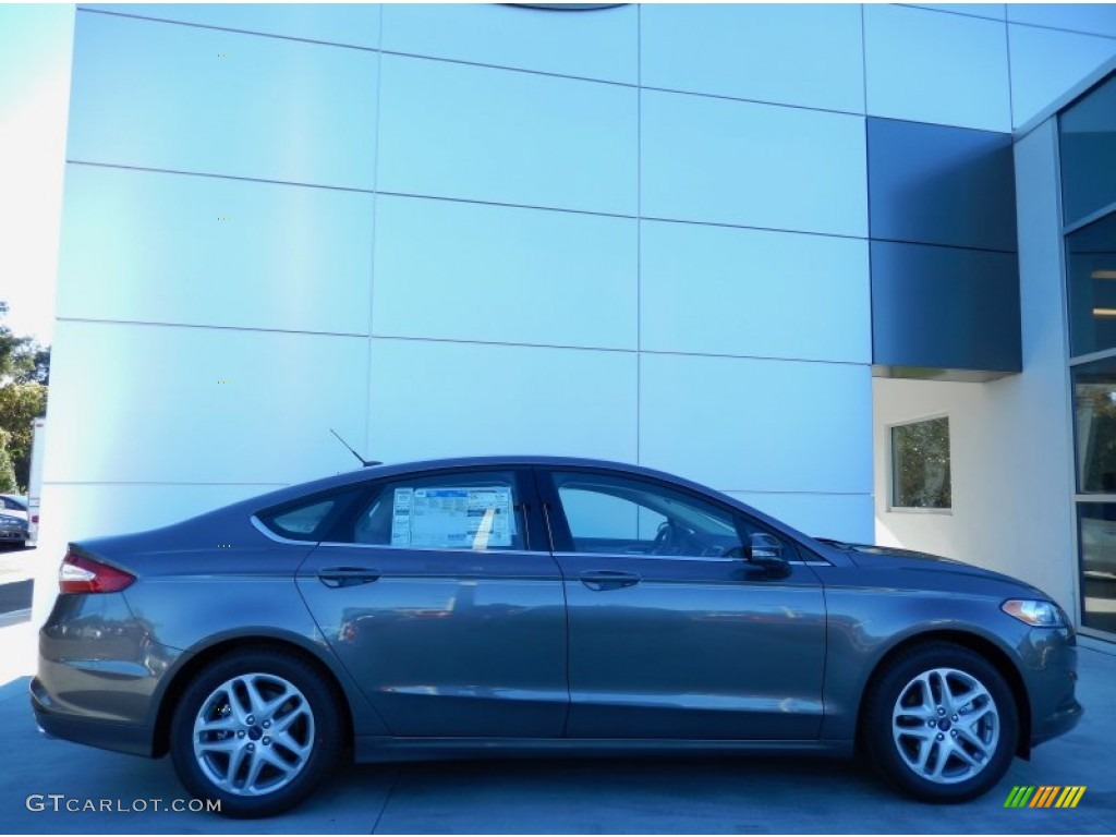 2014 Fusion SE - Sterling Gray / Dune photo #3
